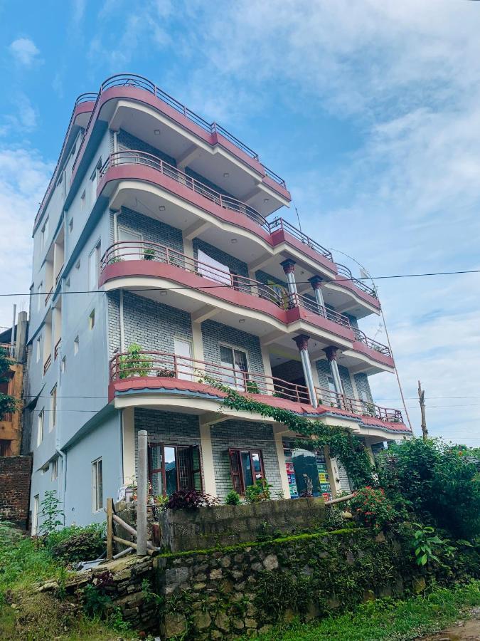 Hotel October Inn Pokhara Kültér fotó