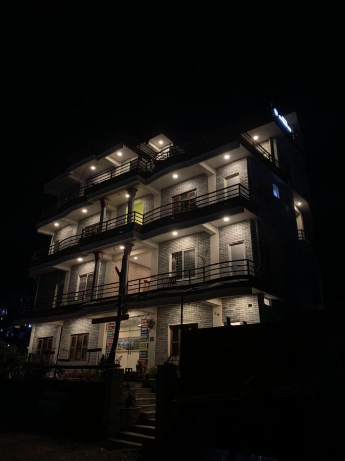 Hotel October Inn Pokhara Kültér fotó