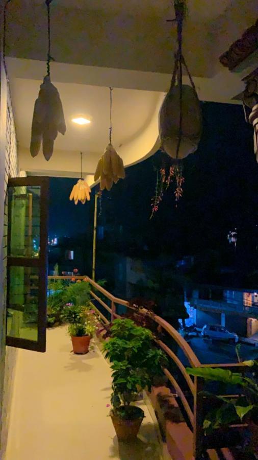 Hotel October Inn Pokhara Kültér fotó