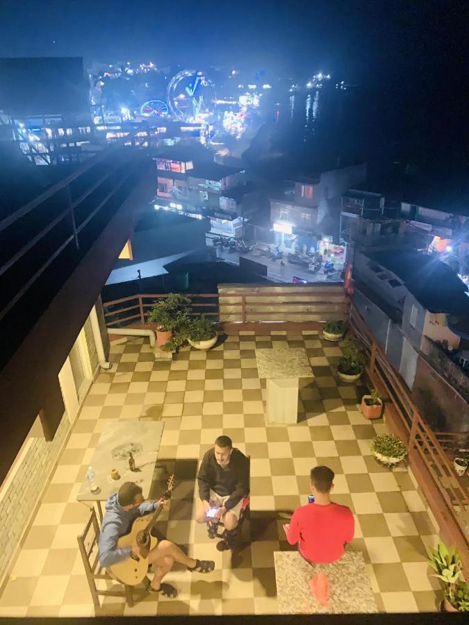 Hotel October Inn Pokhara Kültér fotó