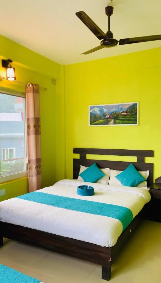 Hotel October Inn Pokhara Kültér fotó