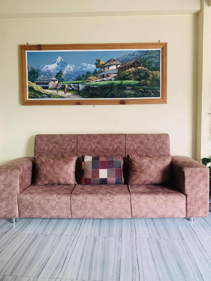Hotel October Inn Pokhara Kültér fotó