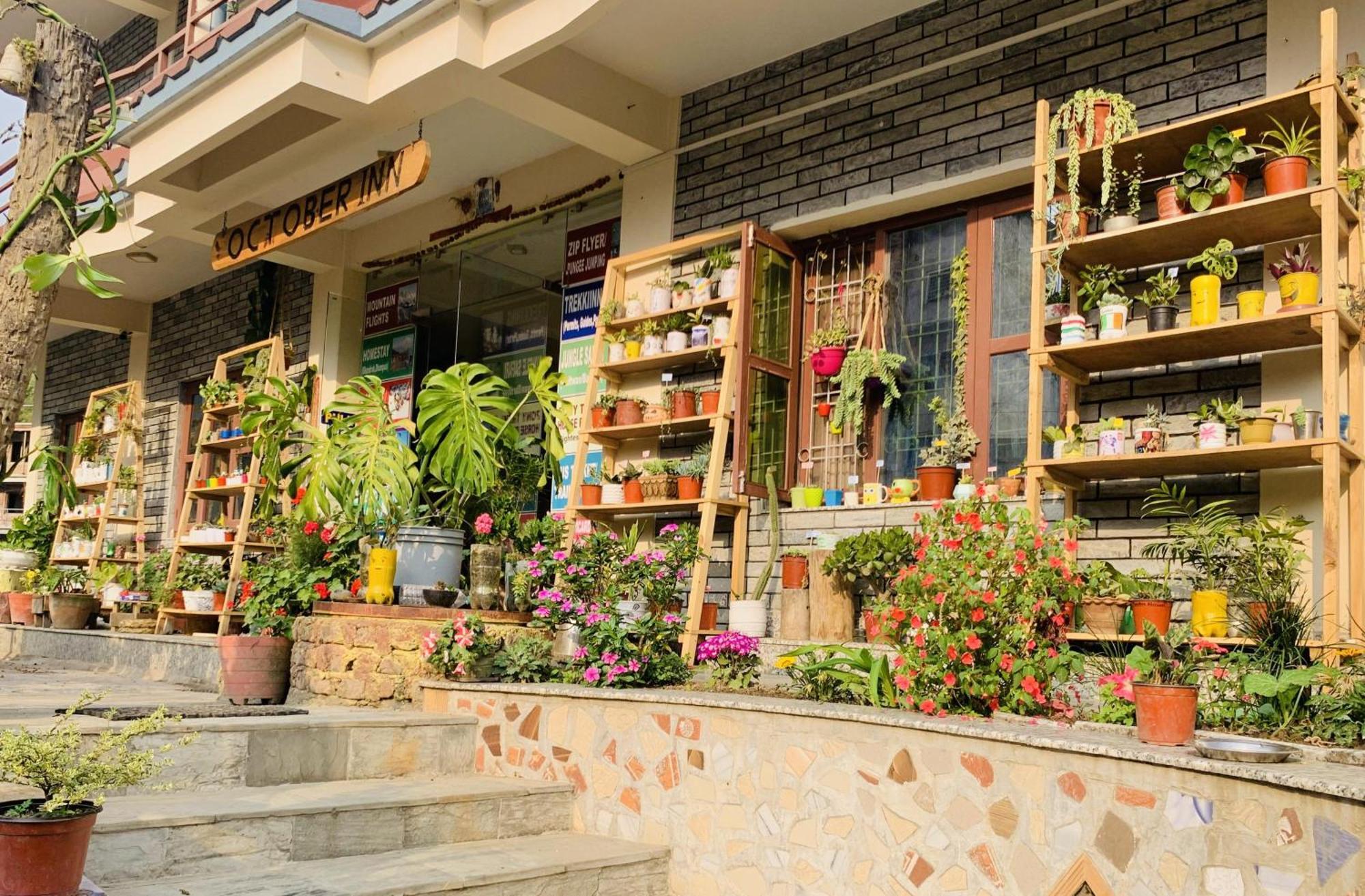 Hotel October Inn Pokhara Kültér fotó