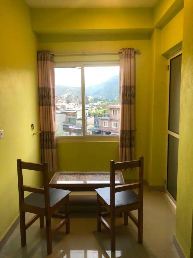Hotel October Inn Pokhara Kültér fotó