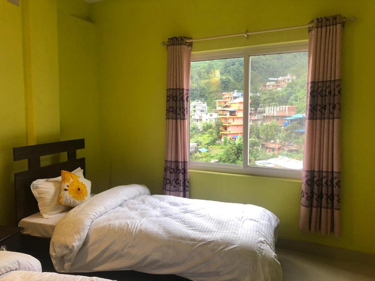 Hotel October Inn Pokhara Kültér fotó